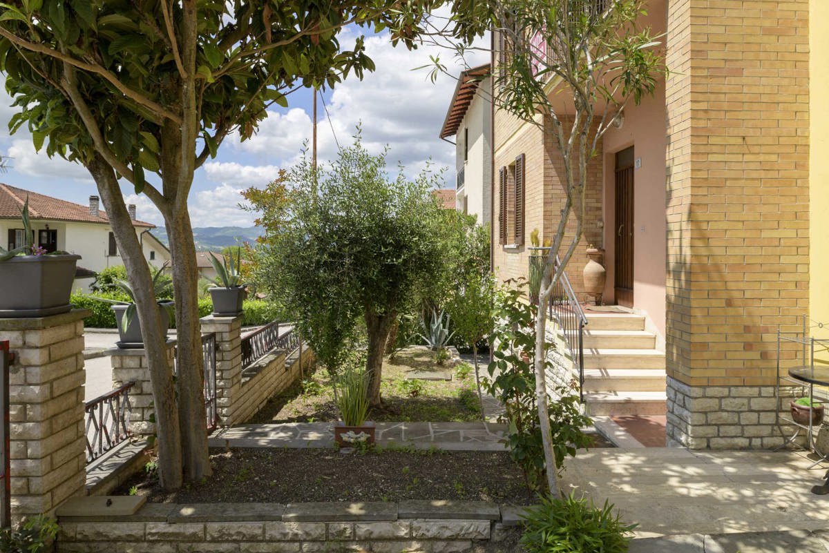 Foto 5 di 21 - Casa indipendente in vendita a Gubbio