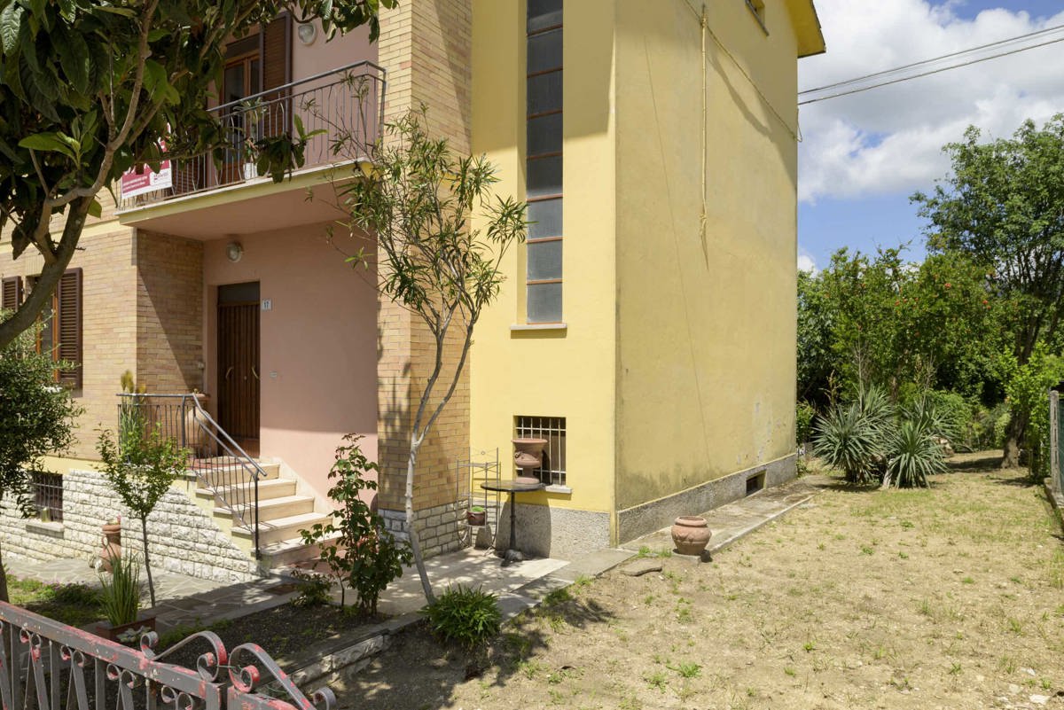 Foto 6 di 21 - Casa indipendente in vendita a Gubbio