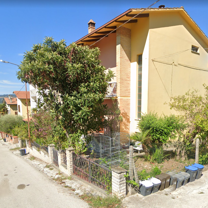 Foto 3 di 21 - Casa indipendente in vendita a Gubbio