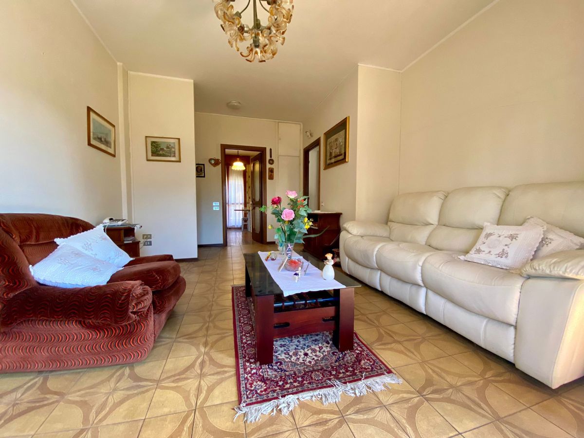 Foto 3 di 50 - Appartamento in vendita a Cremona