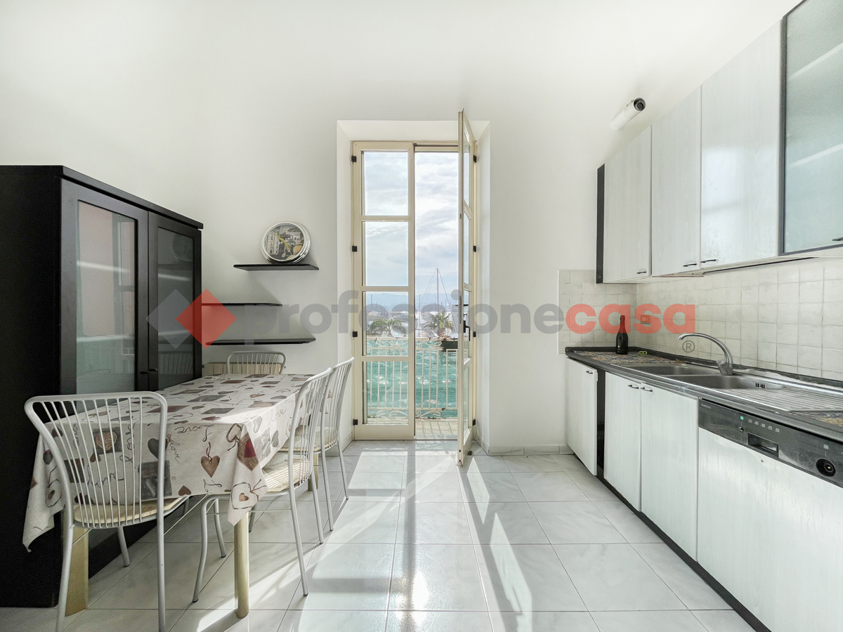 Foto 14 di 49 - Appartamento in vendita a Milazzo