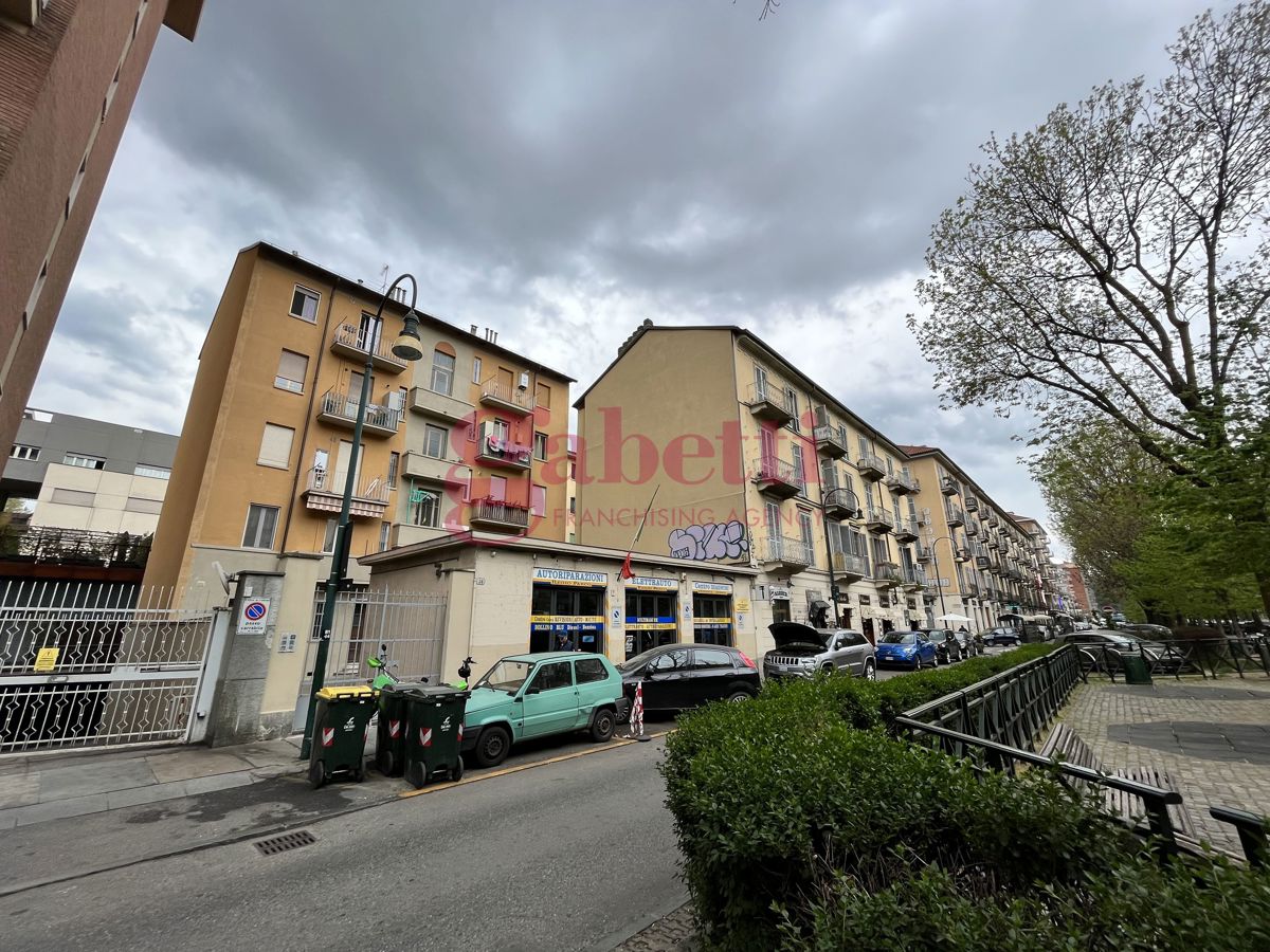 Foto 1 di 28 - Appartamento in vendita a Torino