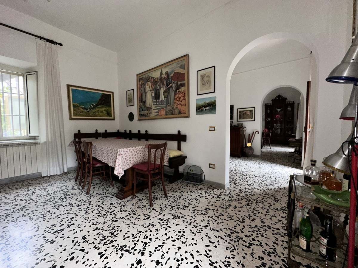Foto 3 di 49 - Villa in vendita a Castelforte