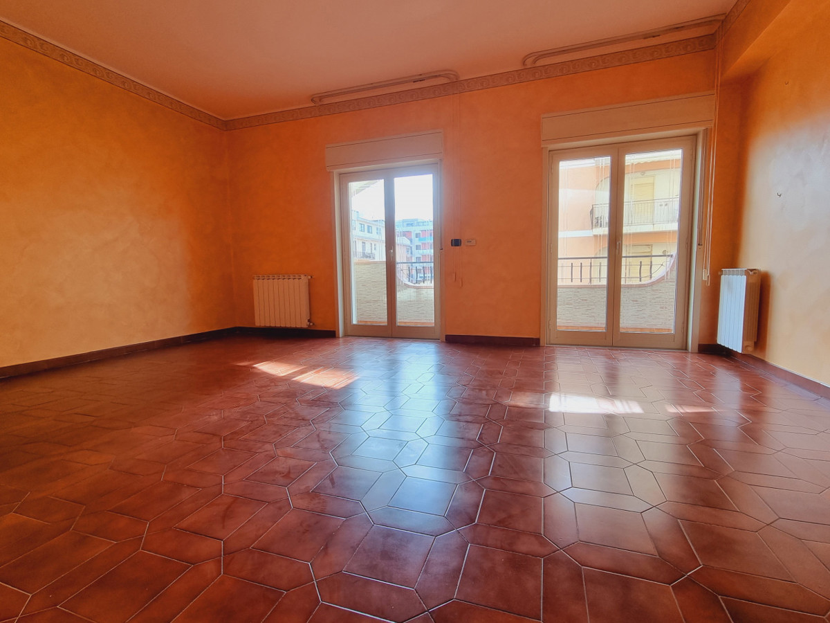 Foto 3 di 31 - Appartamento in vendita a Milazzo
