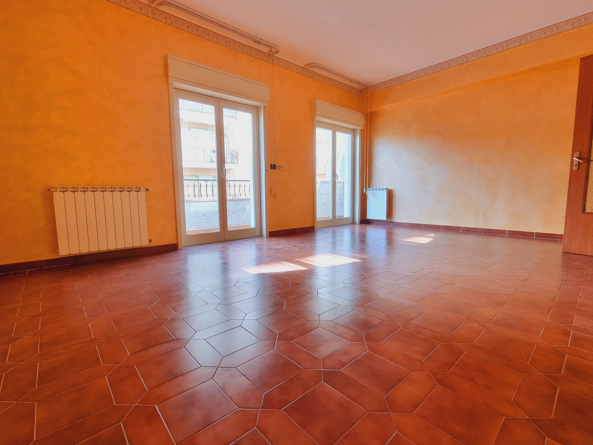 Foto 2 di 31 - Appartamento in vendita a Milazzo