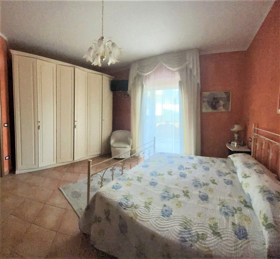 Foto 11 di 17 - Appartamento in vendita a Sessa Aurunca