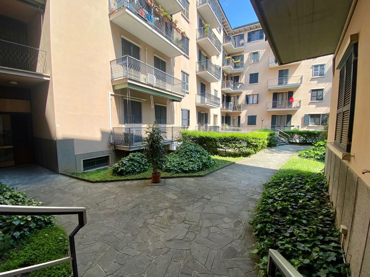 Foto 2 di 36 - Appartamento in vendita a Cremona