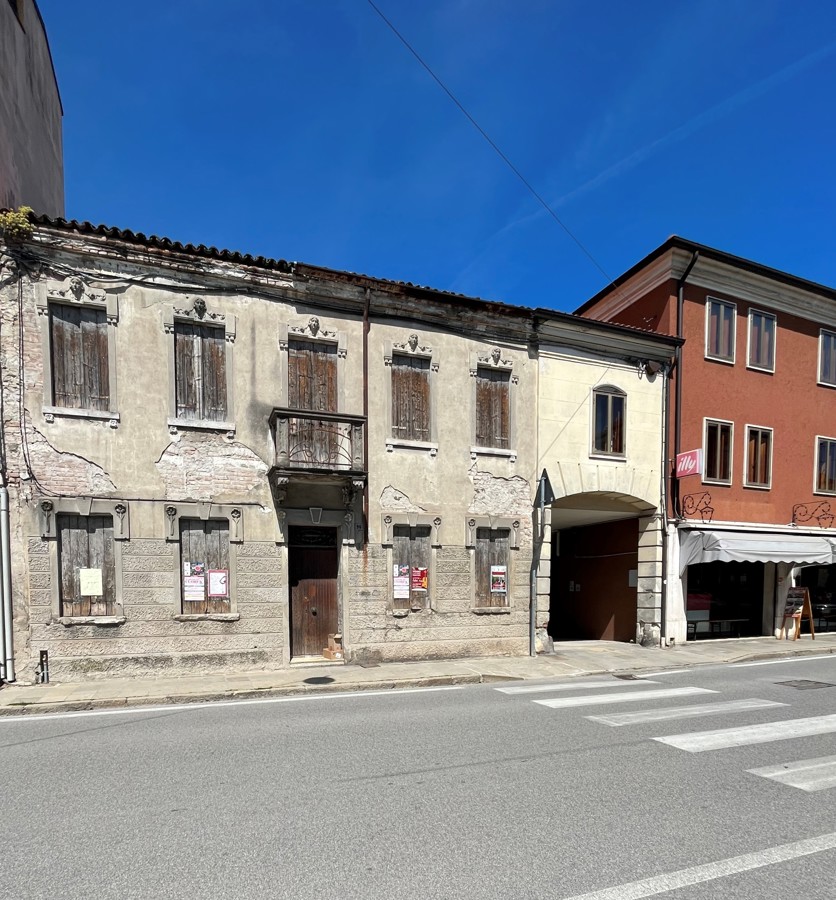 Foto 2 di 9 - Palazzo o stabile in vendita a Monselice
