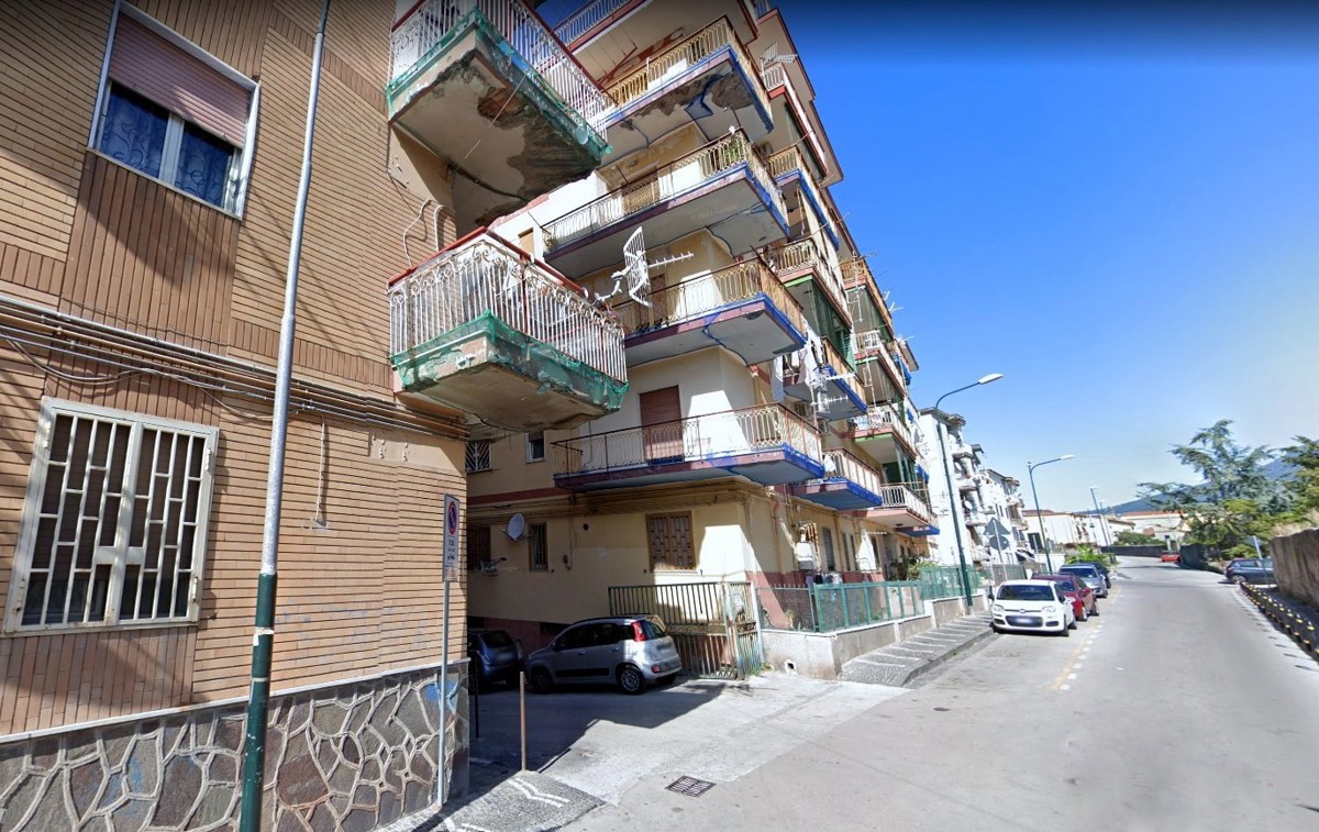 Foto 3 di 6 - Garage in vendita a Portici