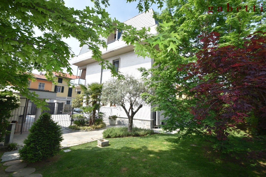 Foto 2 di 39 - Villa in vendita a Corbetta
