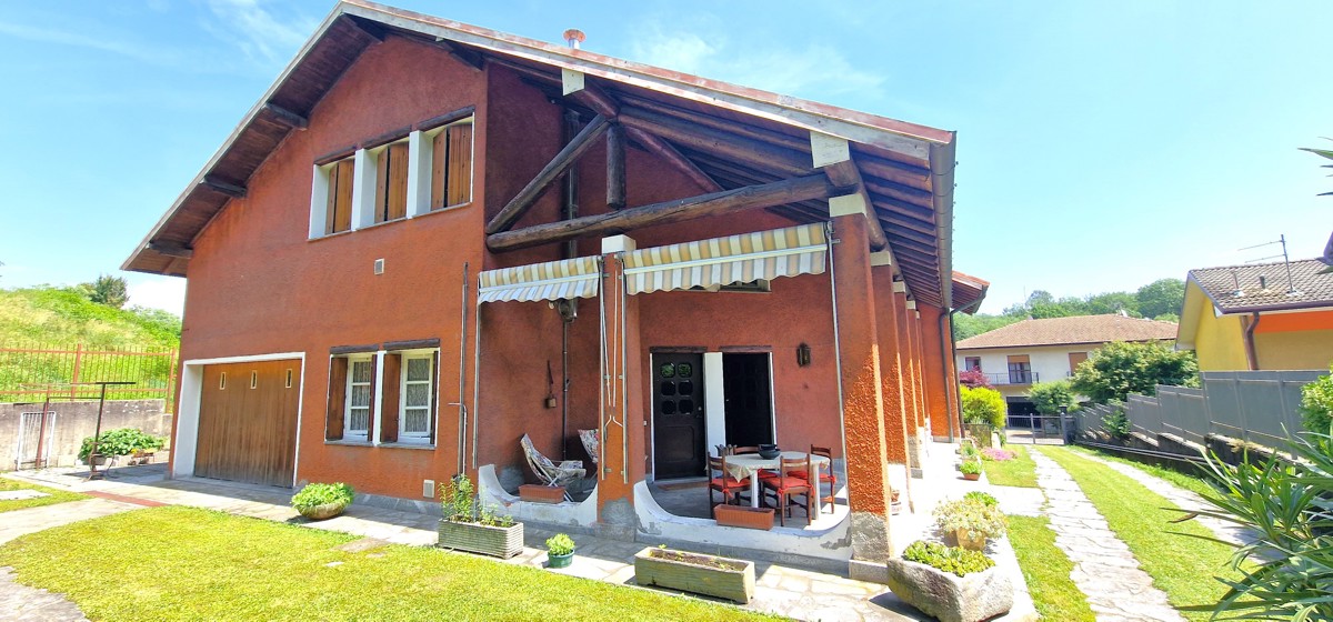 Vendita Villetta Bifamiliare Casa/Villa Besozzo Via Pacinotti, 13 424730