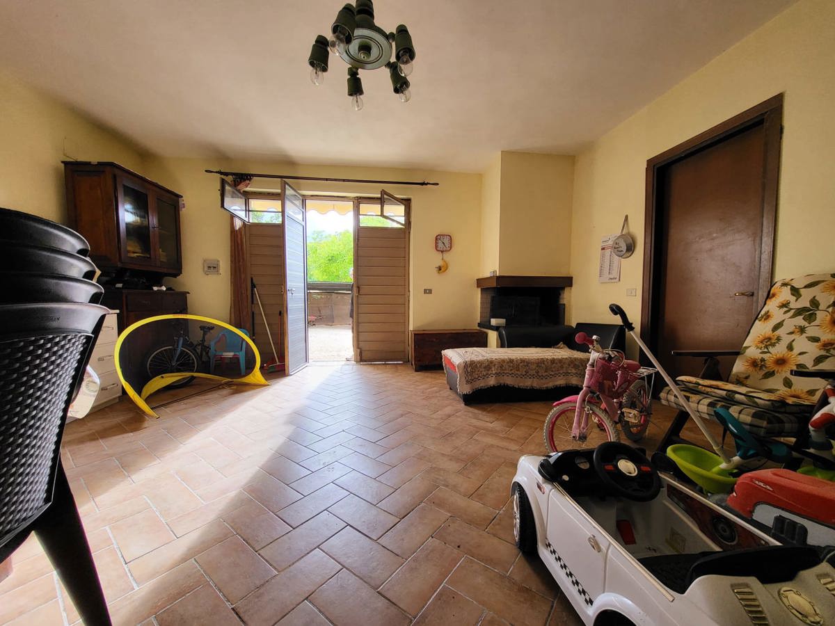 Foto 19 di 21 - Villa a schiera in vendita a Trevi