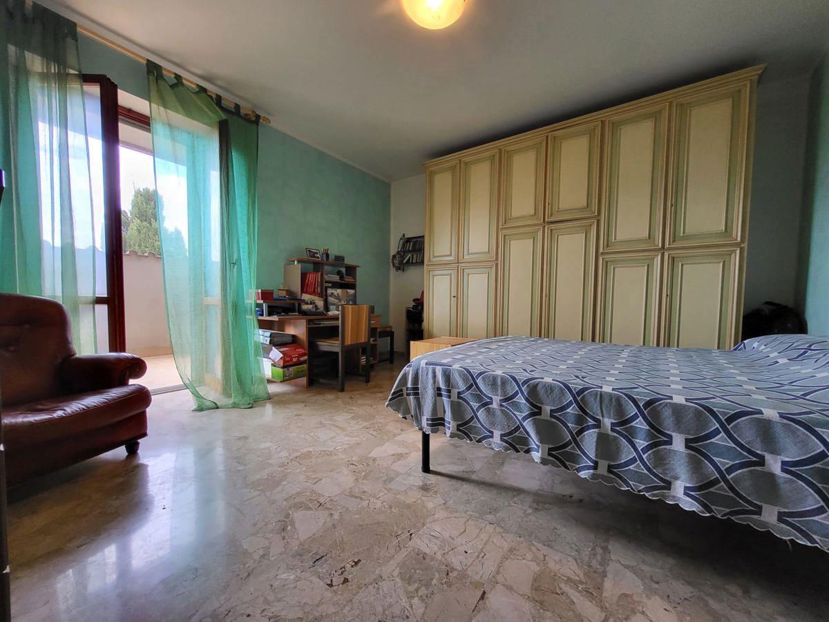 Foto 17 di 21 - Villa a schiera in vendita a Trevi
