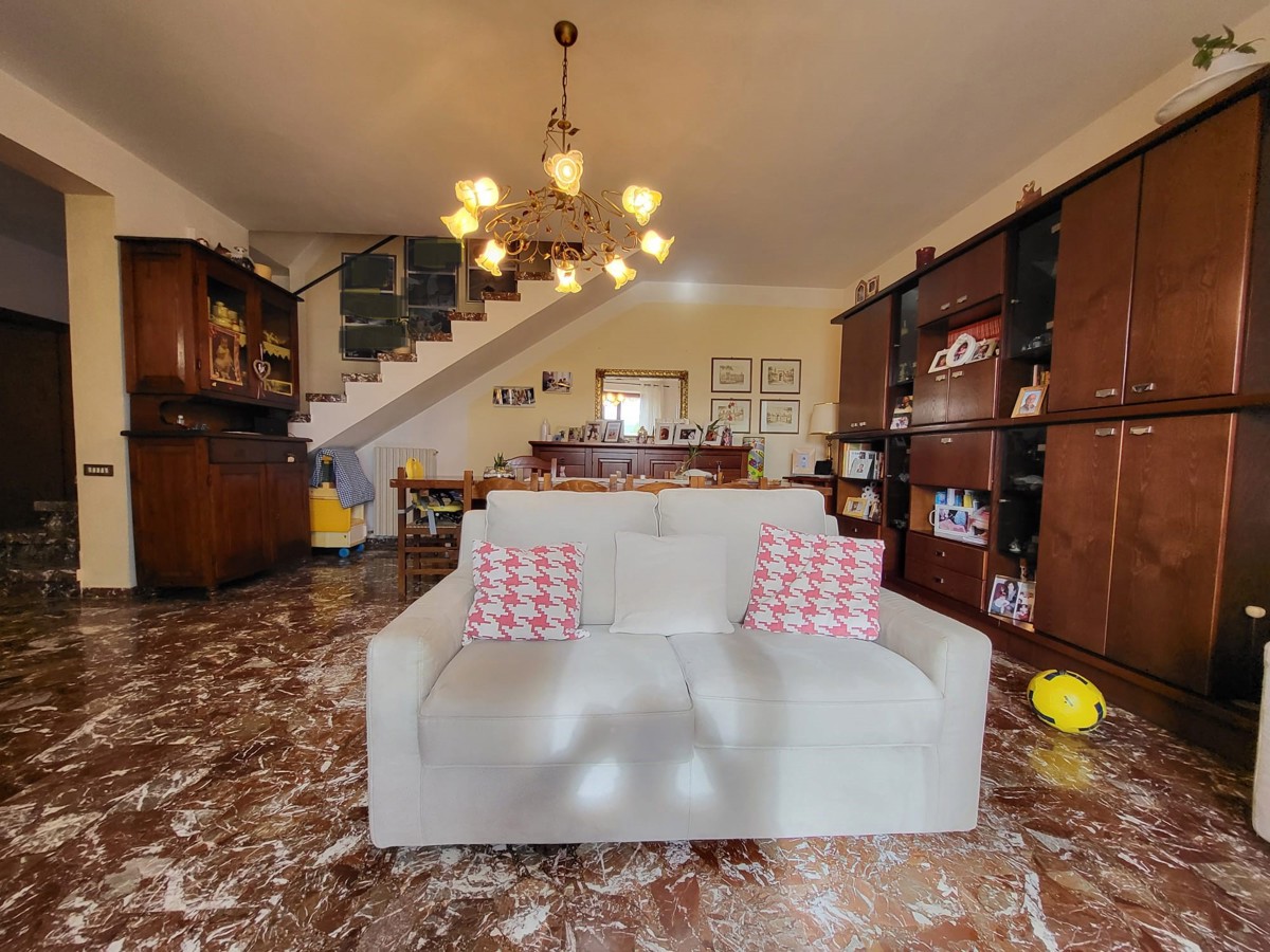 Foto 6 di 21 - Villa a schiera in vendita a Trevi