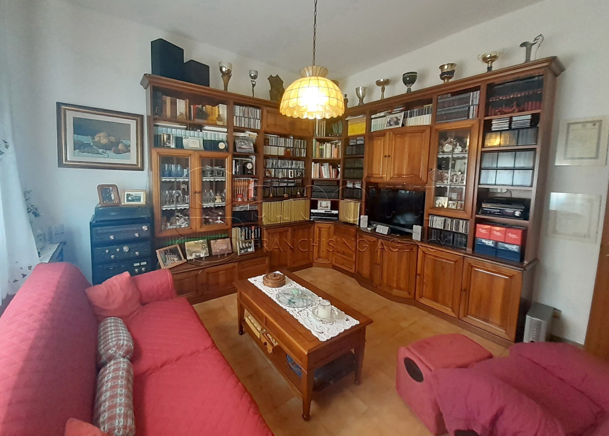Foto 1 di 21 - Casa indipendente in vendita a Copparo