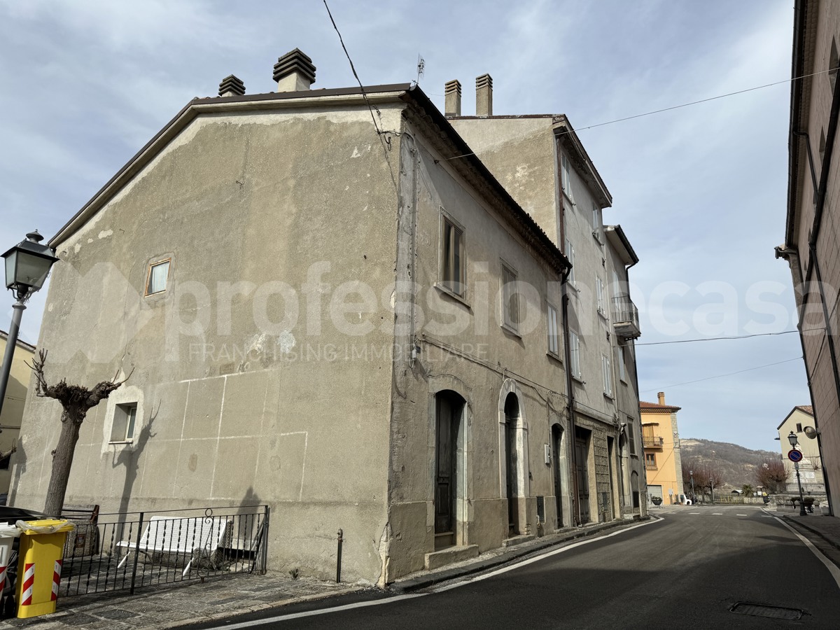 Foto 2 di 27 - Casa indipendente in vendita a Sant'Angelo del Pesco