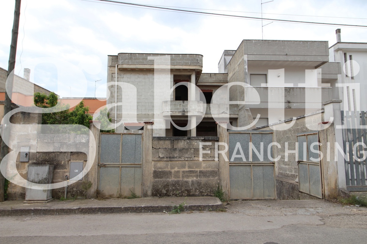 Foto 2 di 35 - Villa in vendita a Manduria