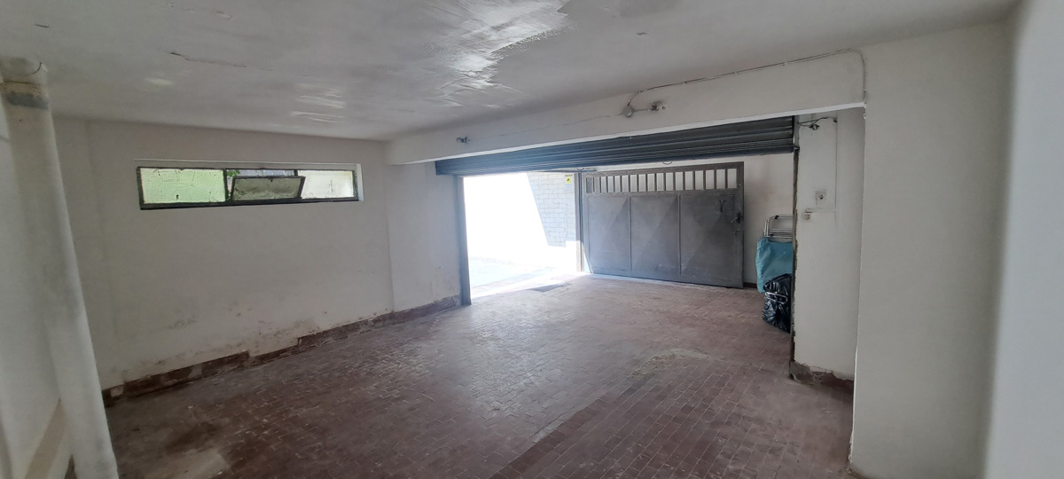 Foto 13 di 27 - Garage in vendita a Portici