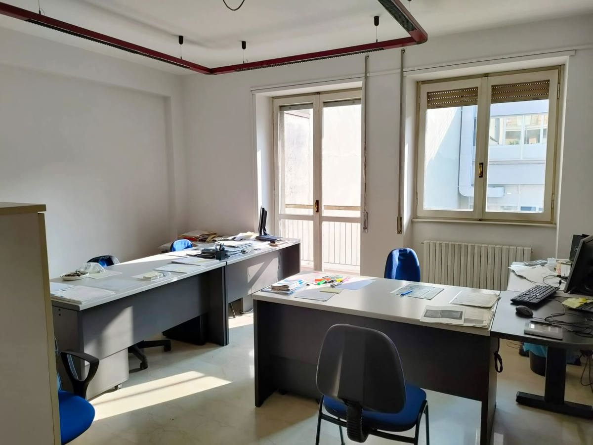 Ufficio in vendita a Lecco (LC)