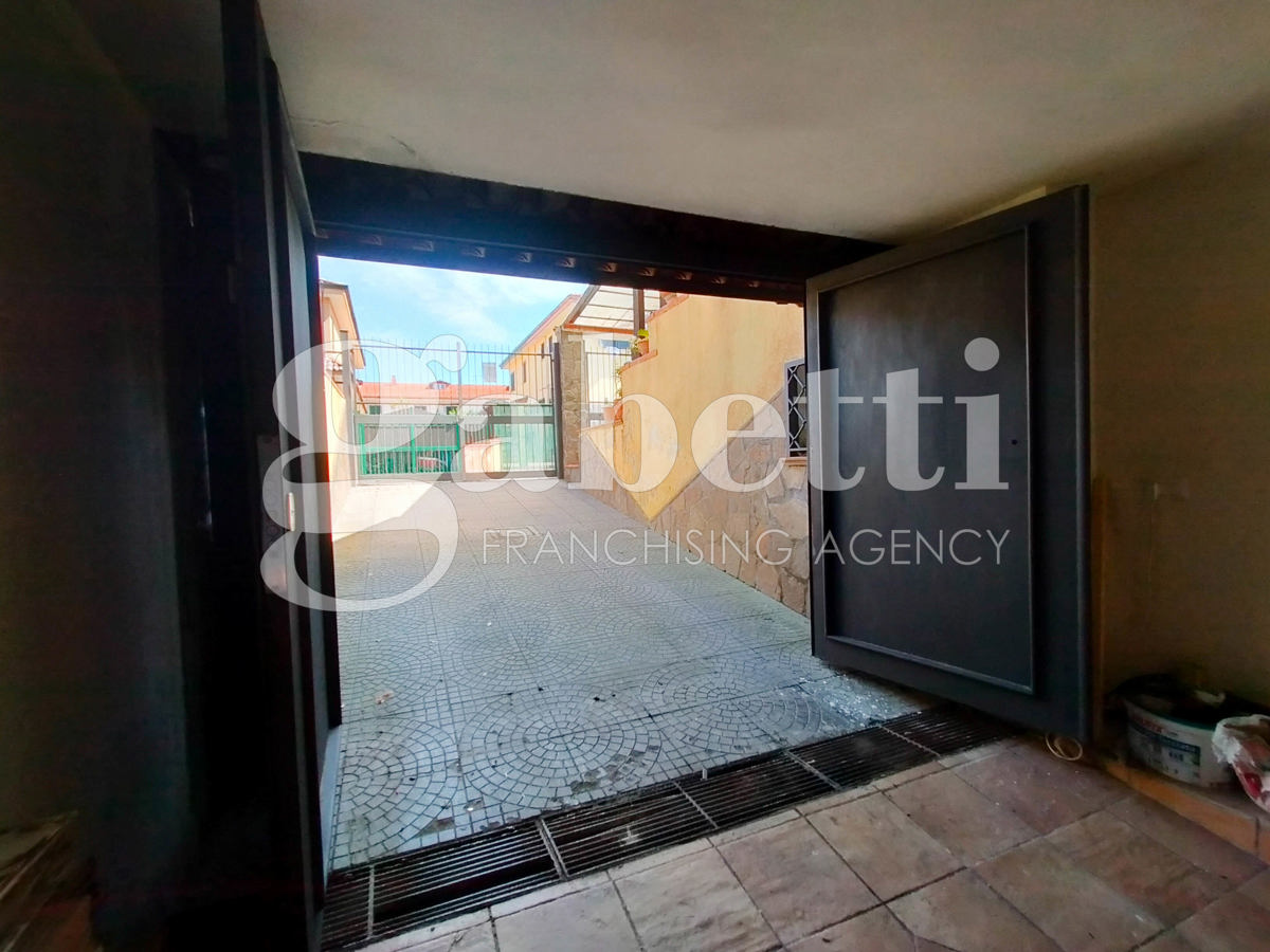 Foto 19 di 21 - Villa a schiera in vendita a Giugliano in Campania