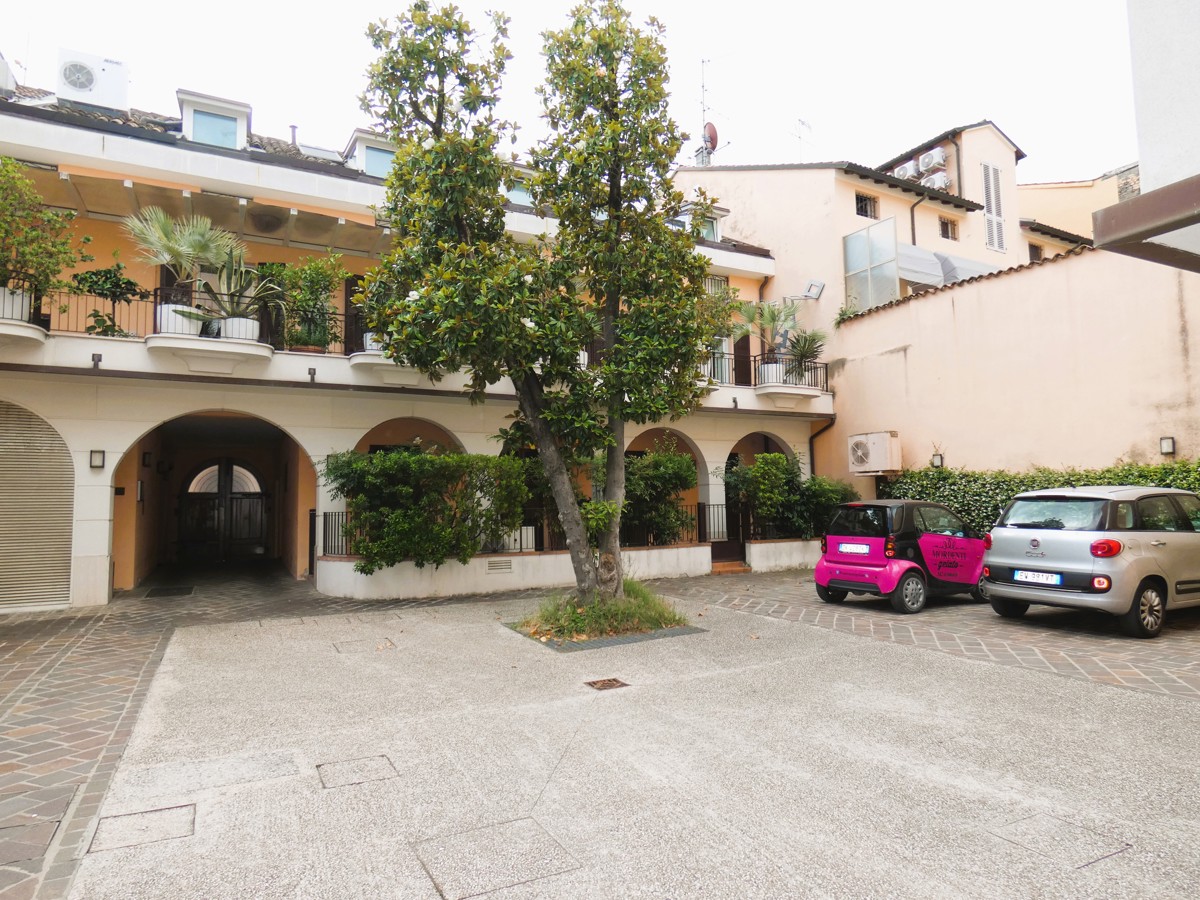 Foto 28 di 31 - Appartamento in vendita a Ravenna