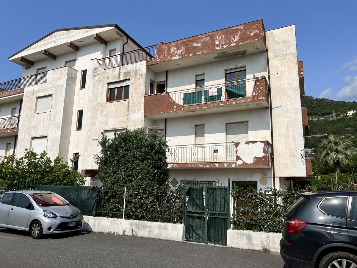 Foto 1 di 34 - Appartamento in vendita a Falconara Albanese