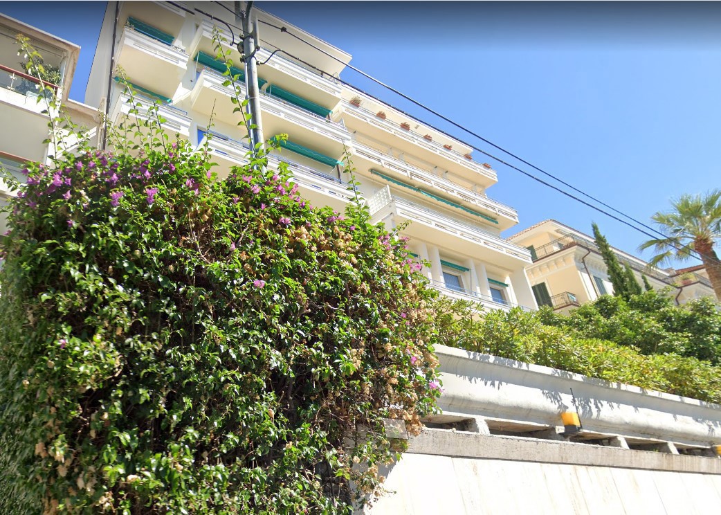 Foto 1 di 31 - Appartamento in vendita a Sanremo