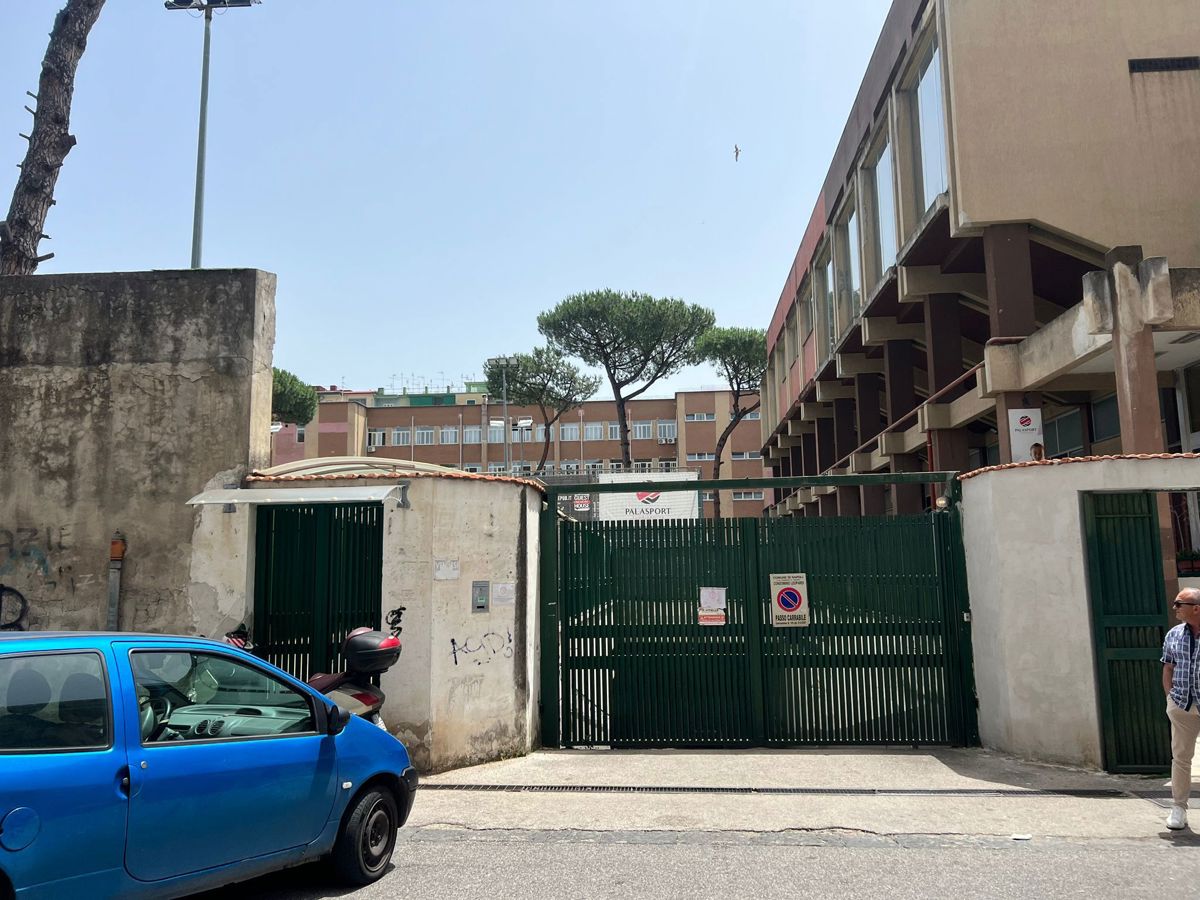 Foto 1 di 5 - Garage in vendita a Napoli