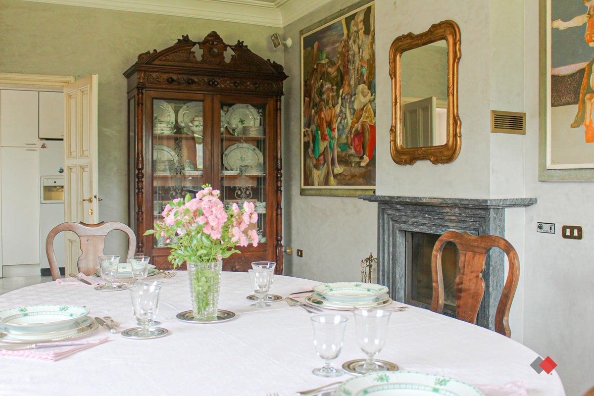 Foto 3 di 49 - Villa in vendita a Castelnuovo Garfagnana