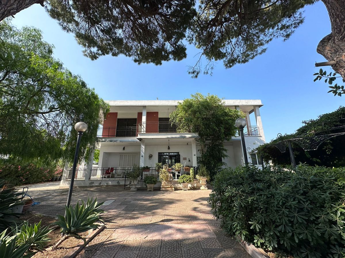 Foto 9 di 44 - Villa in vendita a Taranto