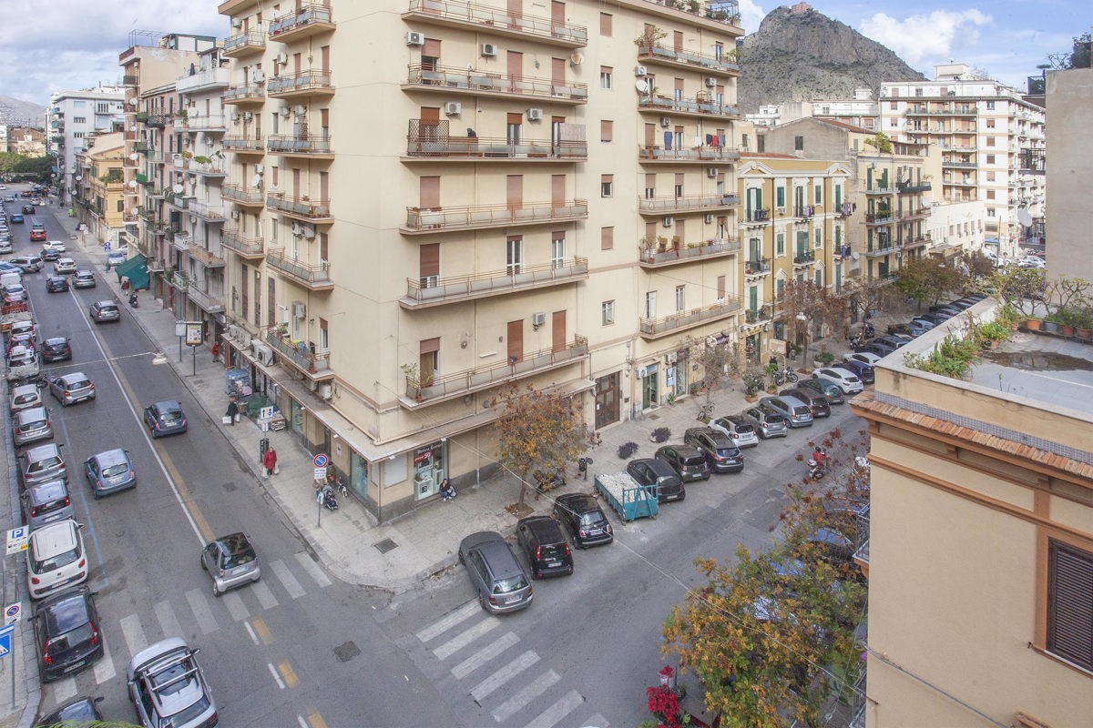 Foto 16 di 25 - Appartamento in vendita a Palermo