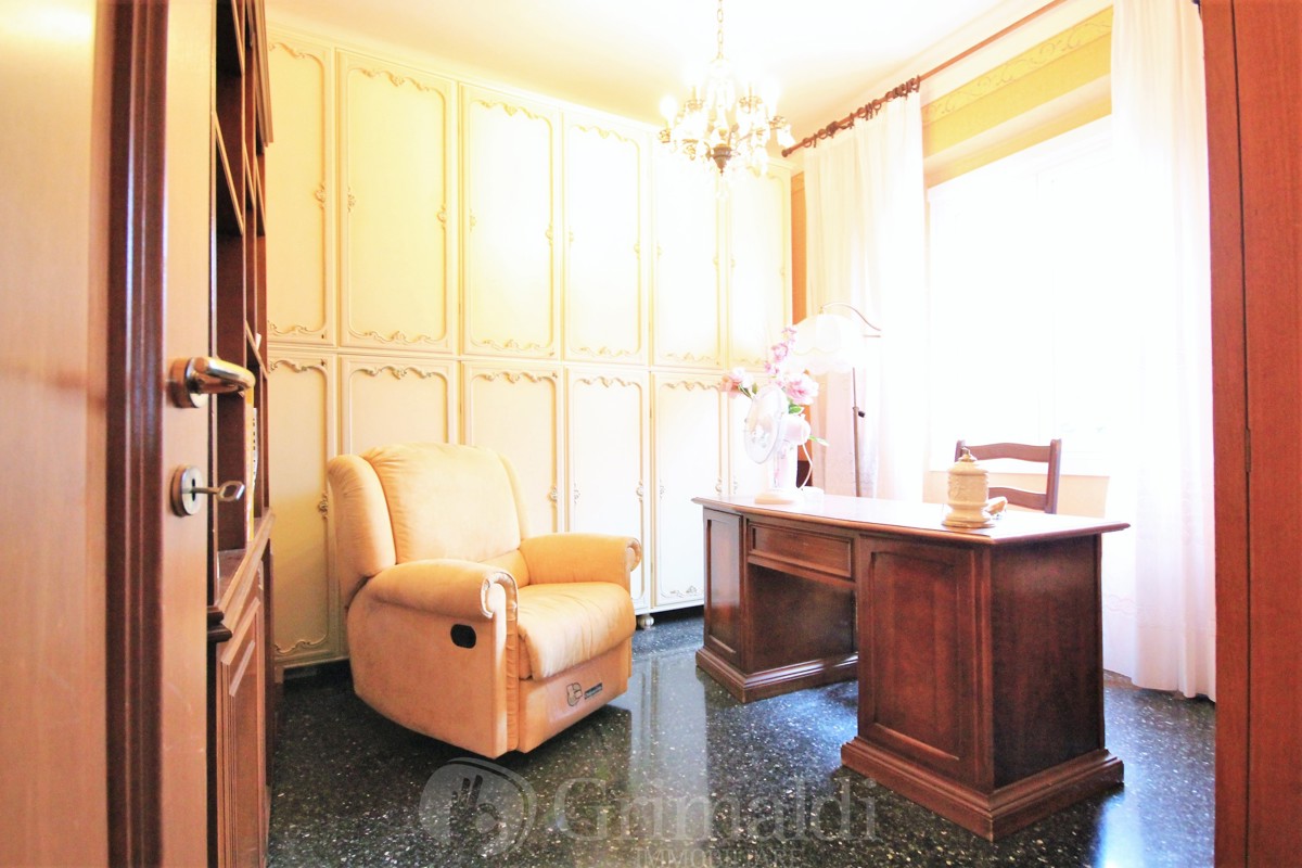 Foto 10 di 17 - Appartamento in vendita a Genova