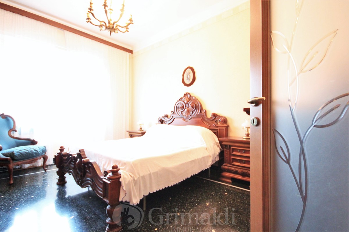 Foto 12 di 17 - Appartamento in vendita a Genova