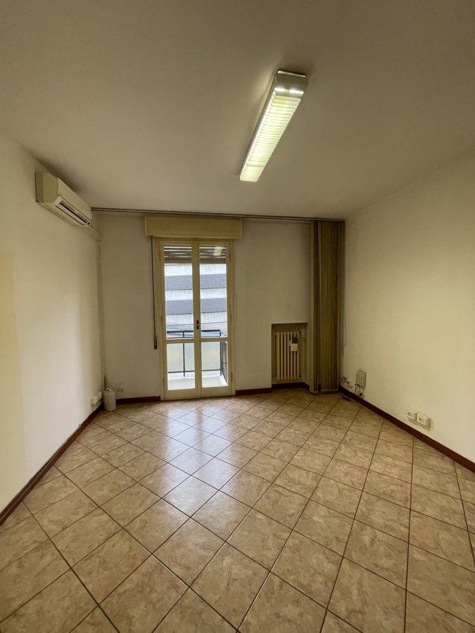 Foto 4 di 23 - Appartamento in vendita a Modena