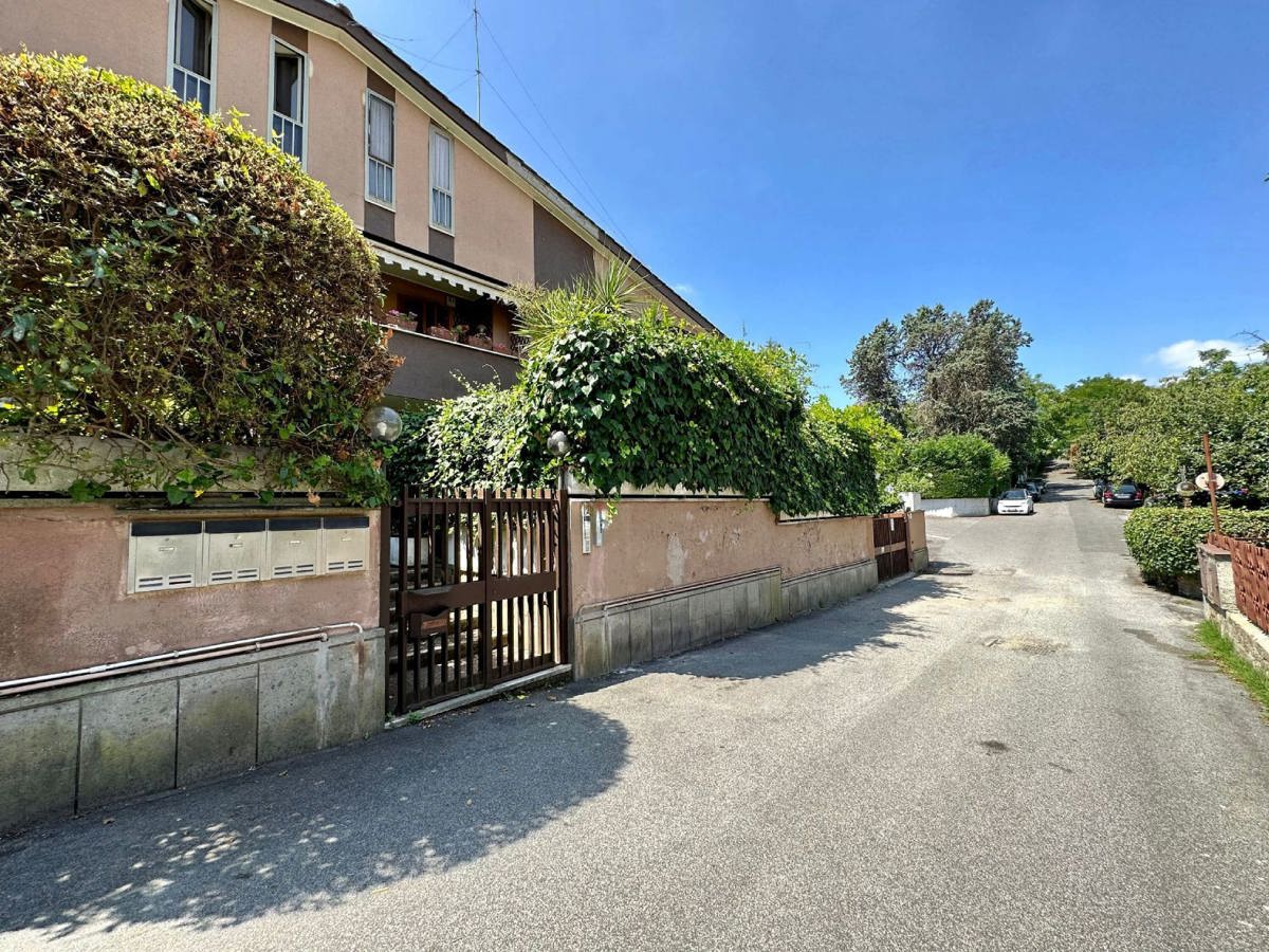 Foto 32 di 36 - Villa a schiera in vendita a Roma