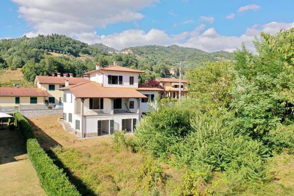 Foto 20 di 27 - Villa a schiera in vendita a Barga