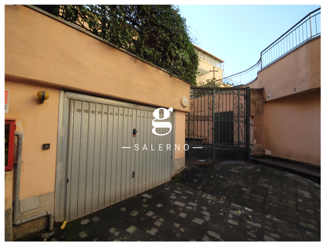 Foto 3 di 4 - Garage in vendita a Salerno
