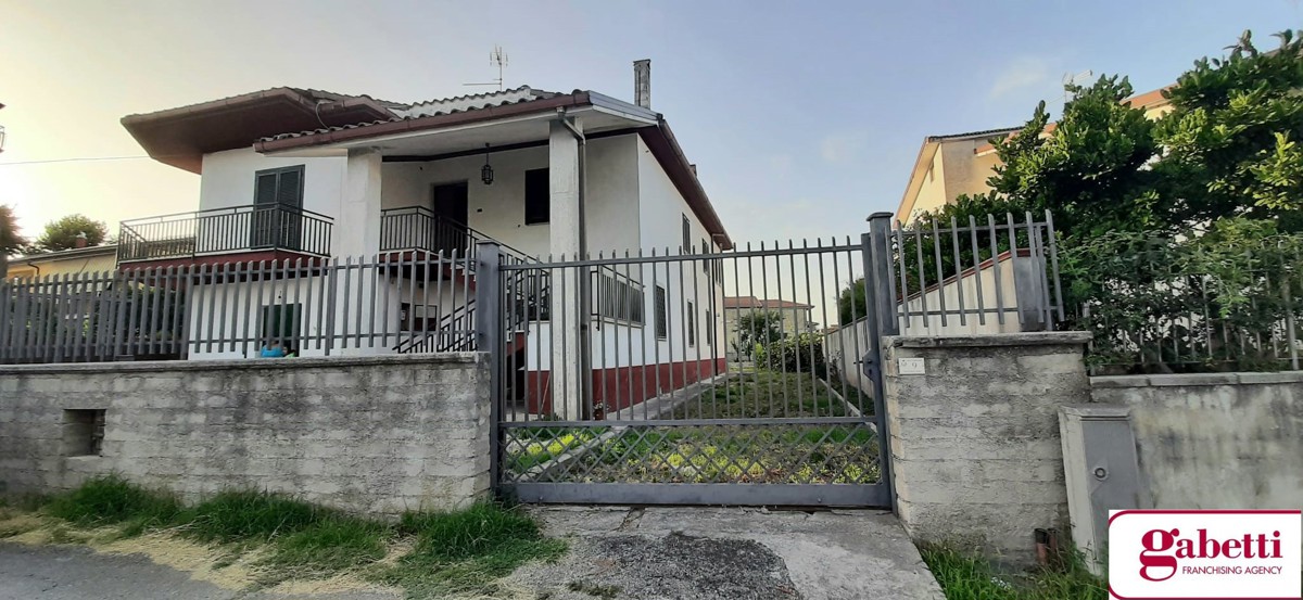 Foto 2 di 23 - Casa indipendente in vendita a Vairano Patenora