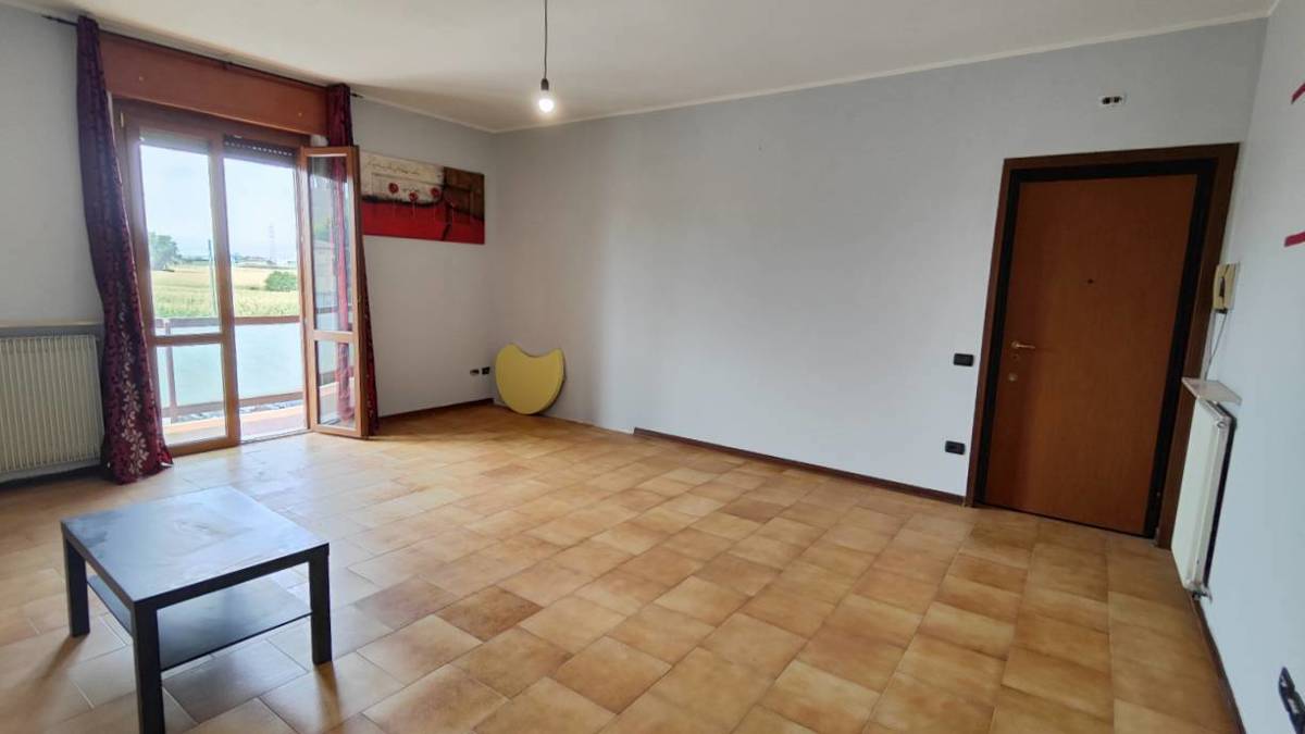 Foto 1 di 23 - Appartamento in vendita a Cadeo