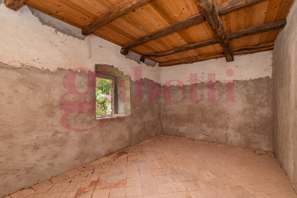 Foto 9 di 49 - Palazzo o stabile in vendita a Borgo di Terzo