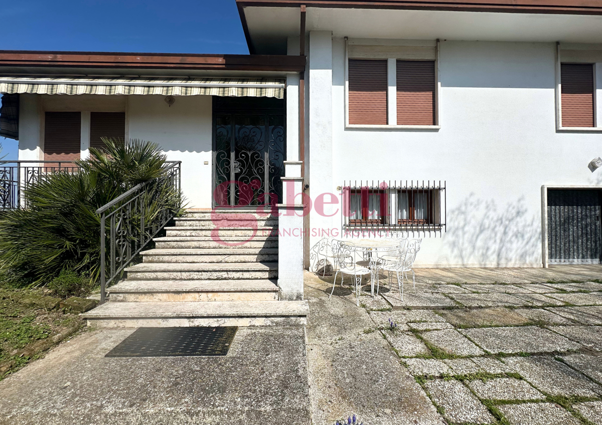 Foto 3 di 12 - Villa in vendita a Bagnoli di Sopra