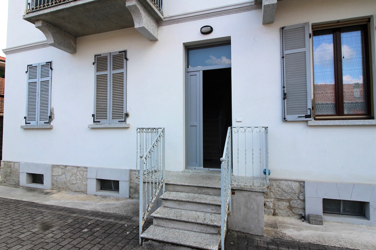 Foto 15 di 16 - Appartamento in vendita a Borgomanero
