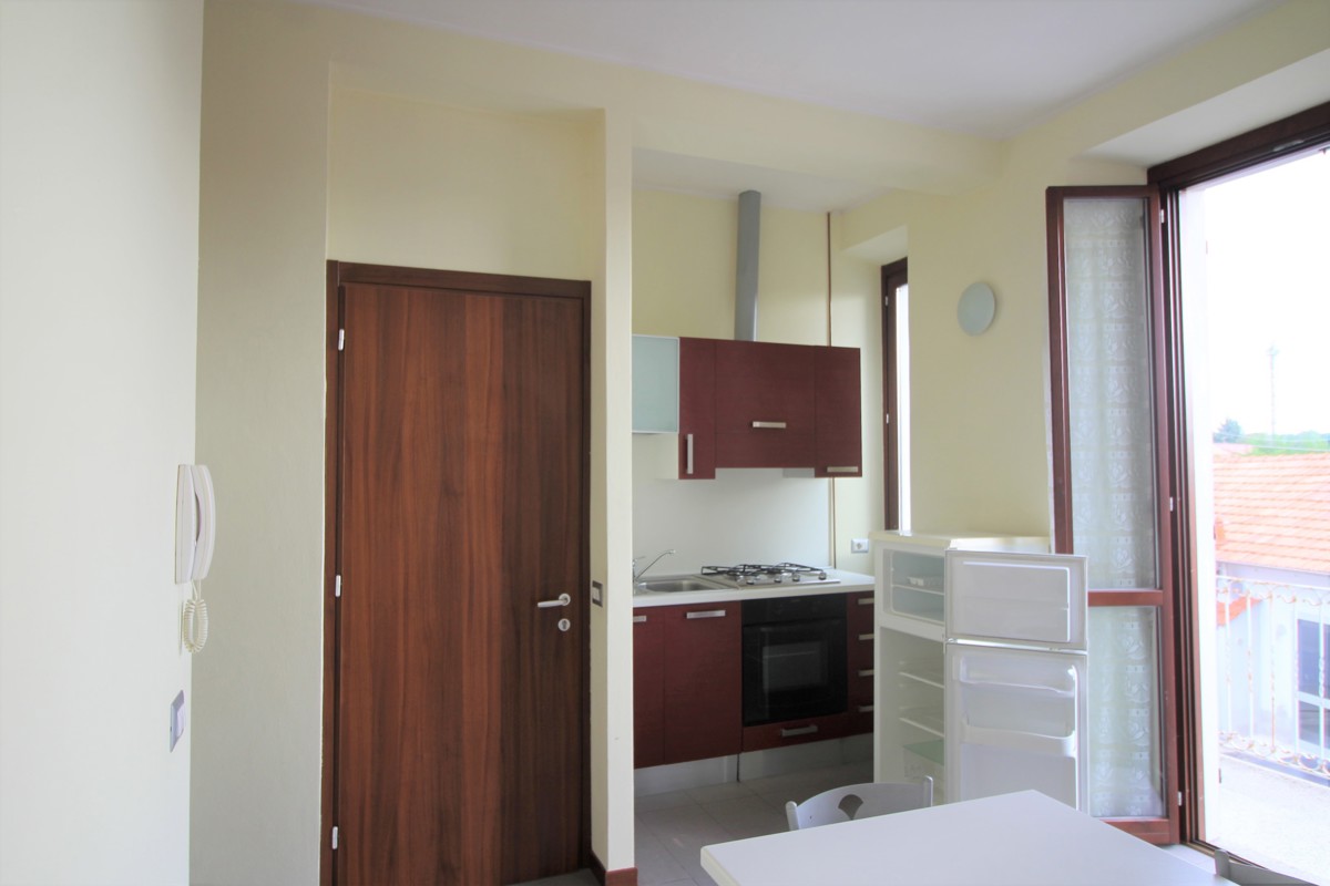 Foto 3 di 14 - Appartamento in vendita a Borgomanero