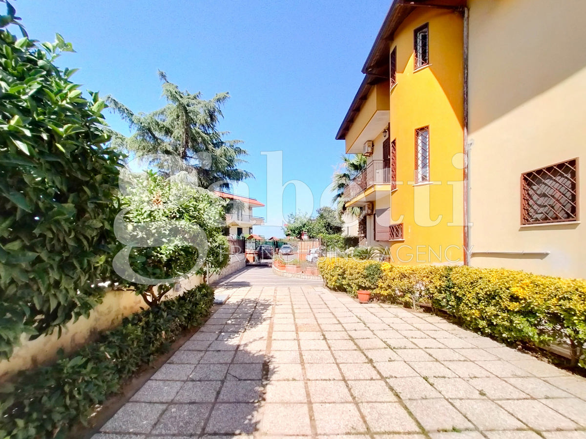 Foto 3 di 22 - Villa a schiera in vendita a Giugliano in Campania