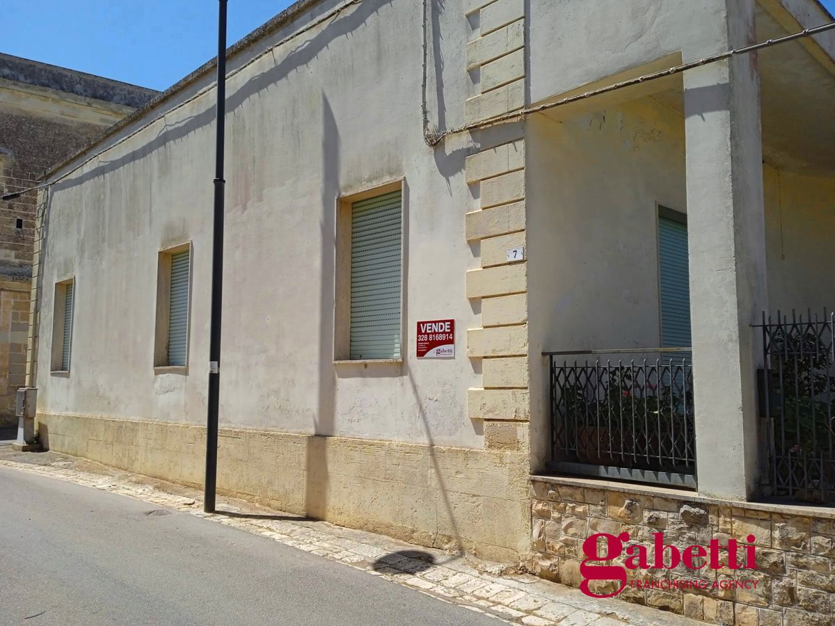 Foto 2 di 51 - Casa indipendente in vendita a Minervino di Lecce