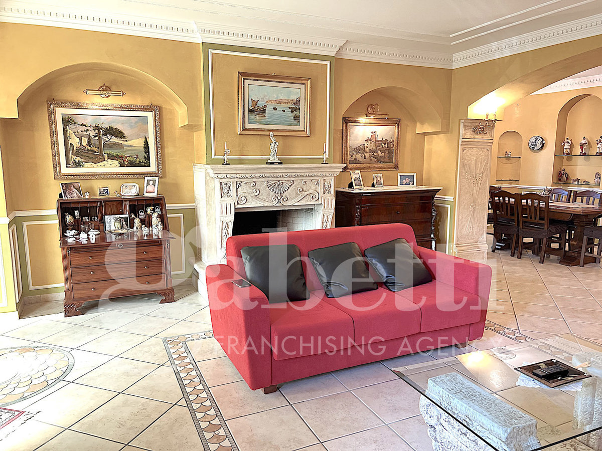 Foto 5 di 50 - Villa in vendita a Isernia