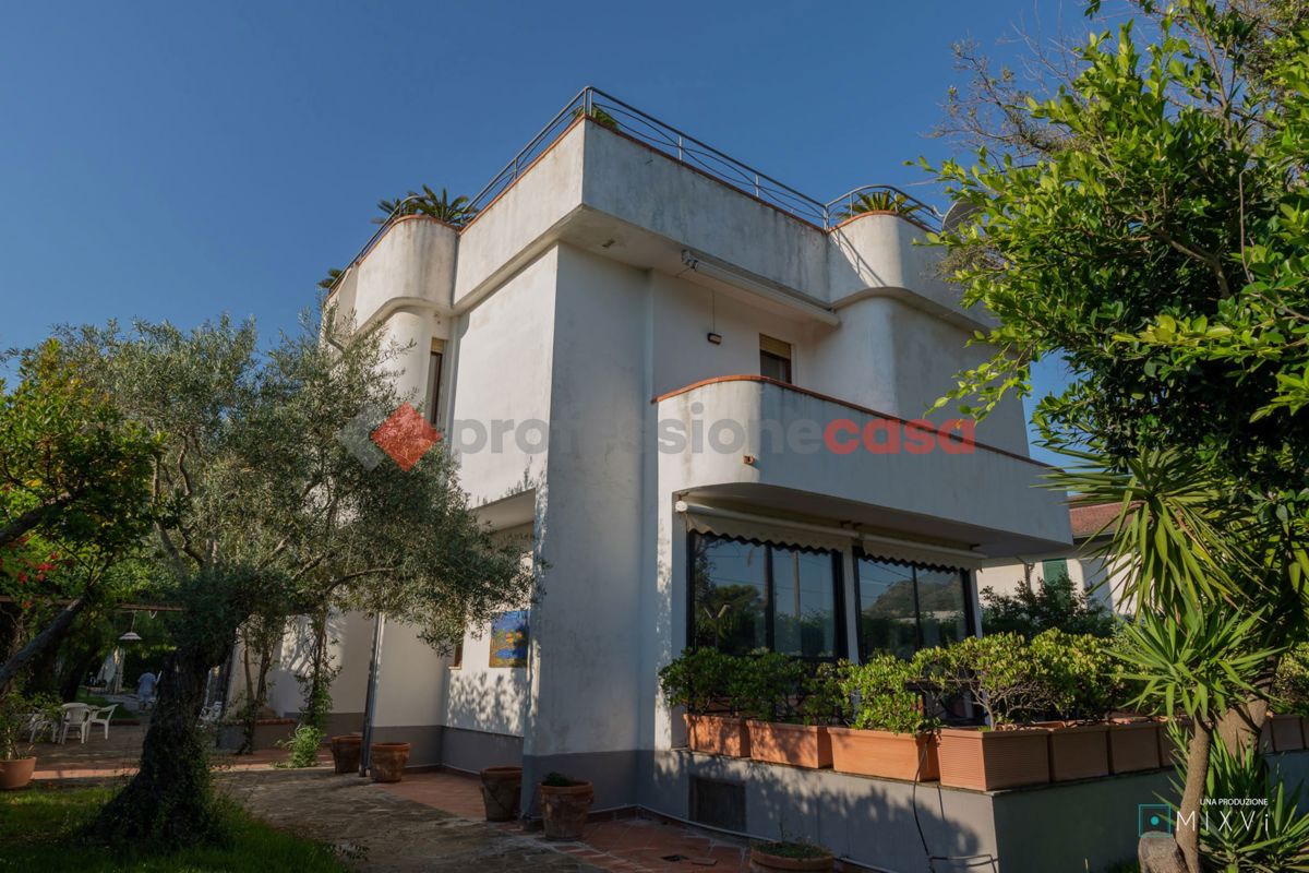 Foto 4 di 40 - Villa in vendita a Castellabate