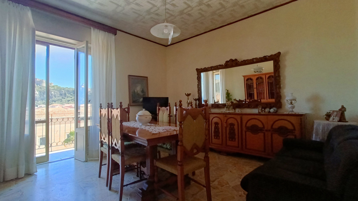 Foto 19 di 43 - Appartamento in vendita a Milazzo