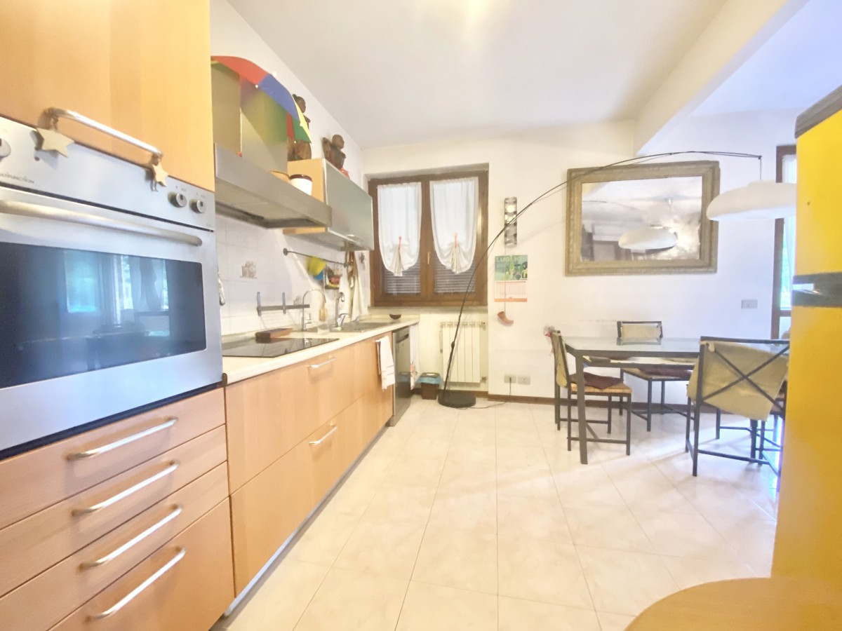Foto 10 di 35 - Appartamento in vendita a Montevarchi