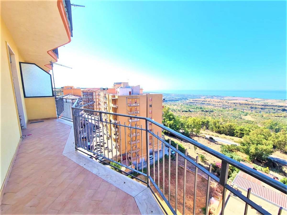 Foto 19 di 25 - Appartamento in vendita a Agrigento
